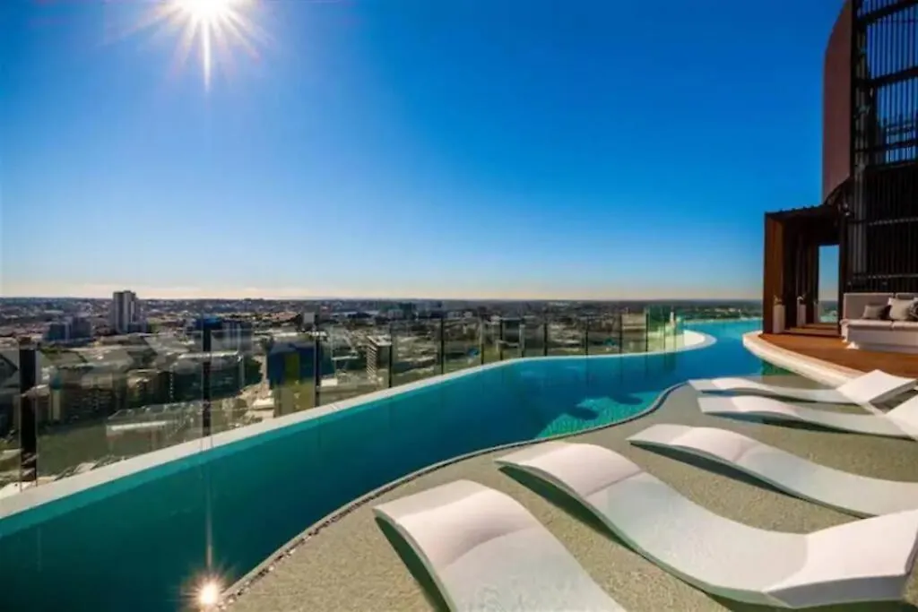 Valley Gem - City View 1 Bedroom Apartment At Fv Peppers Brisbane 0*,  Australia