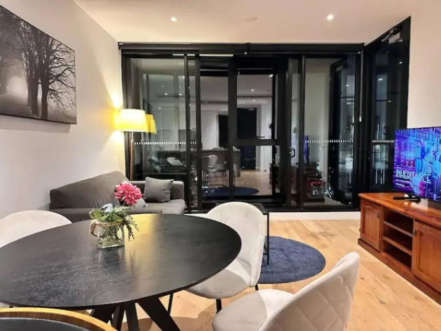 Valley Gem - City View 1 Bedroom Apartment At Fv Peppers Brisbane 0*,  Australia