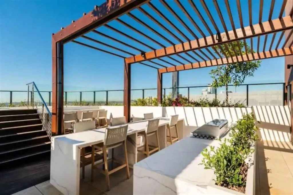 Valley Gem - City View 1 Bedroom Apartment At Fv Peppers Brisbane Australia