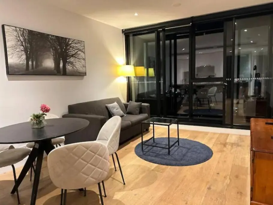 Valley Gem - City View 1 Bedroom Apartment At Fv Peppers Brisbane